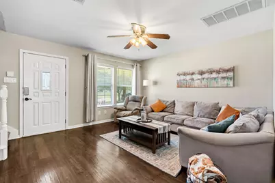 704 Honeysuckle Drive, Leander, TX 78641 - Photo 6
