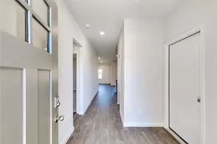 237 Sky Meadows Cir, San Marcos, TX 78666 - Photo 4