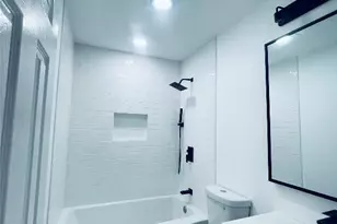 7107 Guadalupe St, Austin, TX 78752 - Photo 8