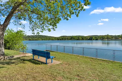319 Meadowlakes Drive, Marble Falls, TX 78654 - Photo 24
