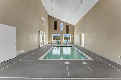 319 Meadowlakes Drive, Marble Falls, TX 78654 - Photo 2