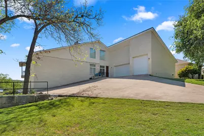 319 Meadowlakes Drive, Marble Falls, TX 78654 - Photo 20