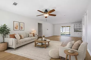 250 E Keanahalululu Ln, Bastrop, TX 78602 - Photo 2