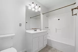 250 E Keanahalululu Ln, Bastrop, TX 78602 - Photo 8