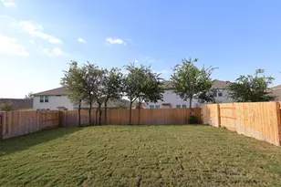 345 Marisol Bnd, Georgetown, TX 78626 - Photo 10