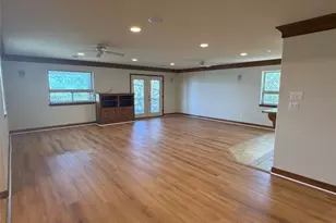 20700 E Lakeshore Dr, Spicewood, TX 78669 - Photo 10