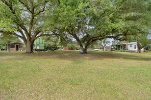 10843 US Hwy 90 W, Harwood, TX 78632 - Photo 22