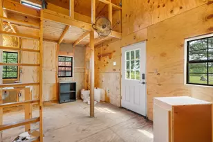 10843 US Hwy 90 W, Harwood, TX 78632 - Photo 18