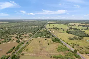 10843 US Hwy 90 W, Harwood, TX 78632 - Photo 32