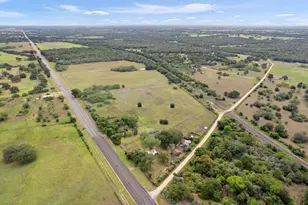 10843 US Hwy 90 W, Harwood, TX 78632 - Photo 24