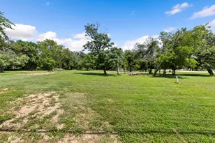 1408 N Bishop St, San Marcos, TX 78666 - Photo 1