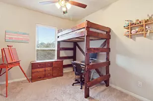 521 Seabiscuit Dr, Jarrell, TX 76537 - Photo 8