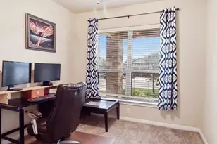 521 Seabiscuit Dr, Jarrell, TX 76537 - Photo 10