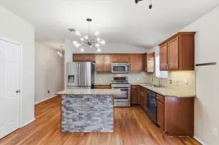801 Covent Dr, Kyle, TX 78640 - Photo 8