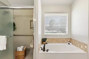 109 Schooner Dr, Lakeway, TX 78738 - Photo 20