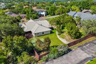 109 Schooner Dr, Lakeway, TX 78738 - Photo 38