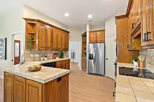 109 Schooner Dr, Lakeway, TX 78738 - Photo 14