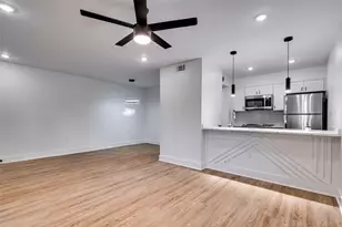 704 W 21st St, Austin, TX 78705 - Photo 1