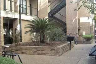 704 W 21st St, Austin, TX 78705 - Photo 2