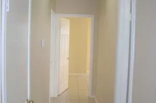 704 W 21st St, Austin, TX 78705 - Photo 8