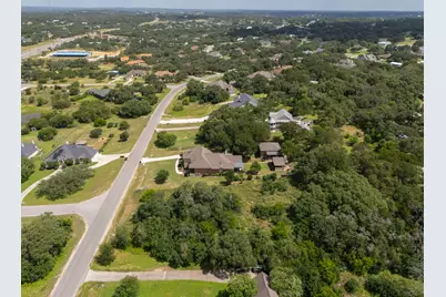 411 Brookhollow, New Braunfels, TX 78132 - Photo 4