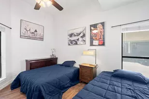 1910 Robbins Pl, Austin, TX 78705 - Photo 18