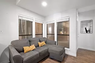 1910 Robbins Pl, Austin, TX 78705 - Photo 6