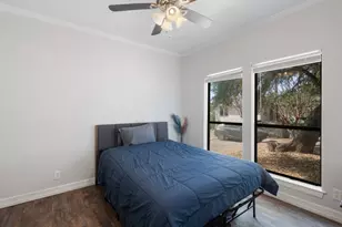 1910 Robbins Pl, Austin, TX 78705 - Photo 12