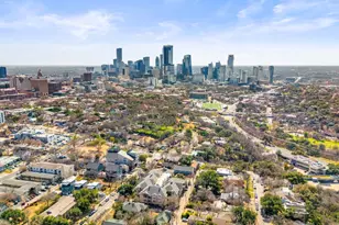 1910 Robbins Pl, Austin, TX 78705 - Photo 2