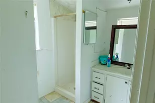 109 Wayside Dr, Elgin, TX 78621 - Photo 20