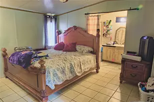 109 Wayside Dr, Elgin, TX 78621 - Photo 10