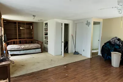 109 Wayside Drive, Elgin, TX 78621 - Photo 2