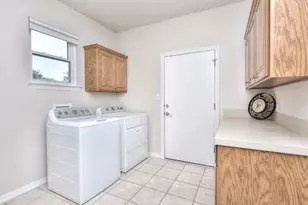 111 Pecos Ct, Georgetown, TX 78628 - Photo 28
