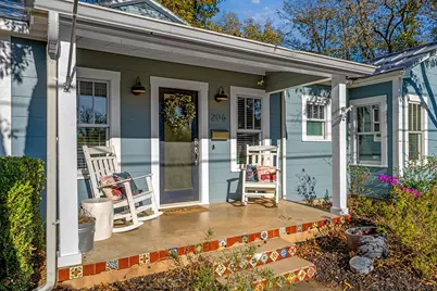 206 W Burbank Street, Fredericksburg, TX 78624 - Photo 2