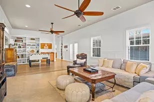 206 W Burbank St, Fredericksburg, TX 78624 - Photo 10