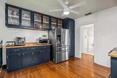 206 W Burbank Street, Fredericksburg, TX 78624 - Photo 8