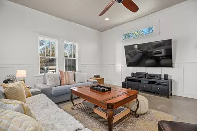 206 W Burbank Street, Fredericksburg, TX 78624 - Photo 12