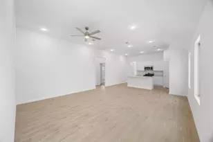 437 Lucky Ave, Elgin, TX 78621 - Photo 6