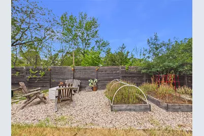 1006 Valdez Street, Austin, TX 78741 - Photo 8