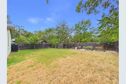 1006 Valdez Street, Austin, TX 78741 - Photo 10