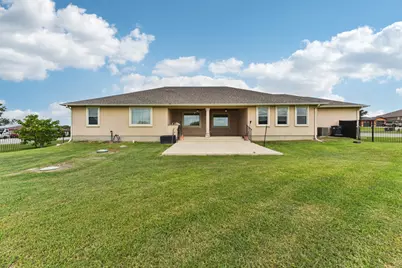 138 Gable Street, Kyle, TX 78640 - Photo 32