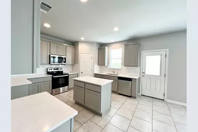 227 Kellys Heroes Way, Jarrell, TX 76537 - Photo 6