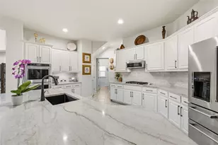 15200 Spillman Ranch Loop, Austin, TX 78738 - Photo 12