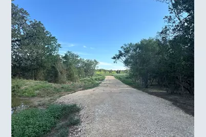 590 Coastal Lane, Luling, TX 78648 - Photo 14