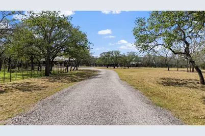 2631 N US Hwy 281, Johnson City, TX 78636 - Photo 20