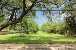 633 Uhland Rd, San Marcos, TX 78666 - Photo 1