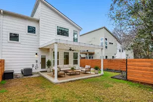 1106 Walton Ln, Austin, TX 78721 - Photo 8
