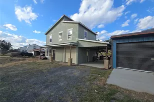 304 Spring St, Burnet, TX 78611 - Photo 1