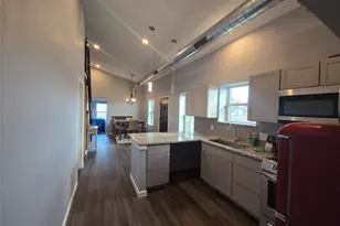 304 Spring St, Burnet, TX 78611 - Photo 6