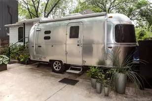 303 Navasota St, Austin, TX 78702 - Photo 22